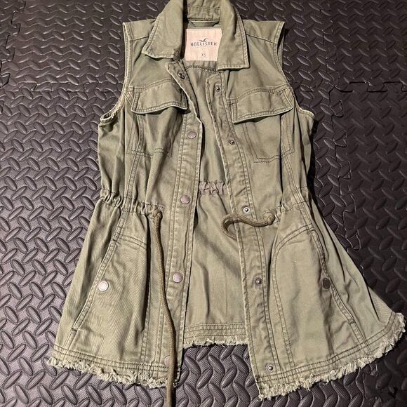 Hollister army green fall vest size xs - Picture 1 of 2